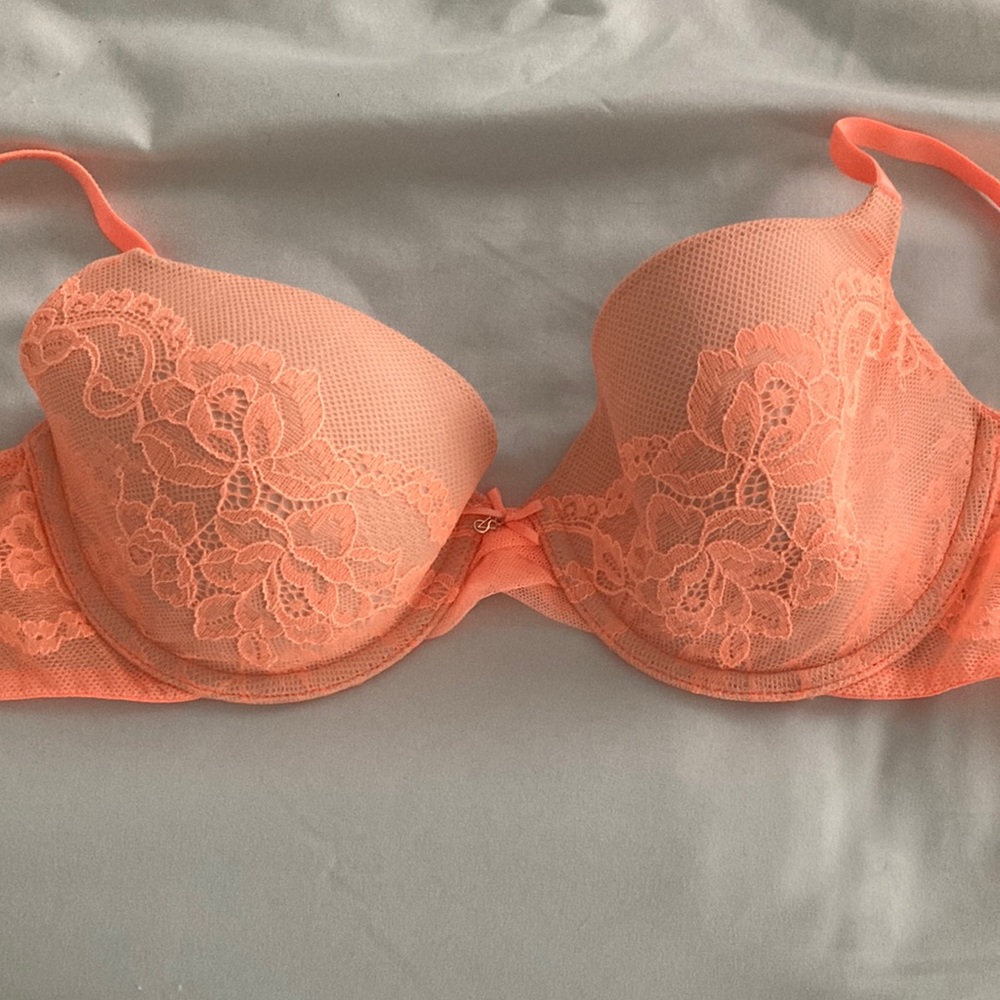 Victoria’s Secret bra
